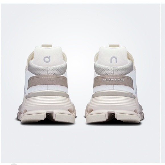 On Running Cloudnova 2 - Picture 3 of 9